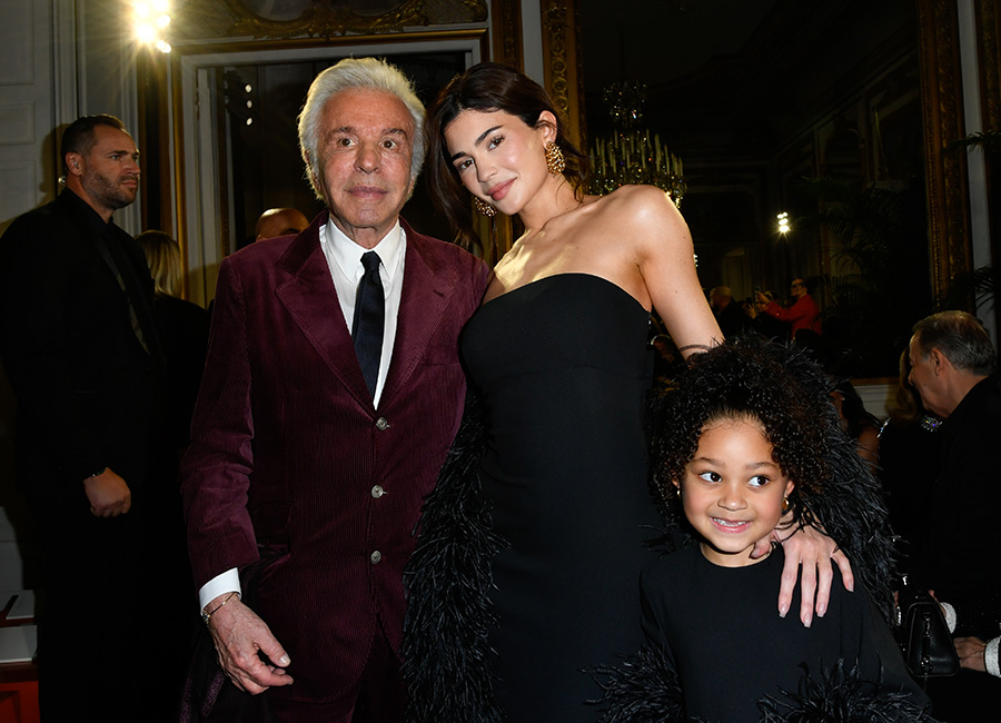 Kylie Jenner And Stormi Webster Stun In Matching Black Feather Dresses ...